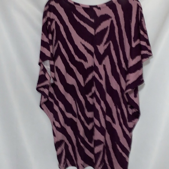 NWT Wonderly Mauve and Dark Purple Zebra Print Tunic Top Size 1X. Model Blend - Picture 8 of 10